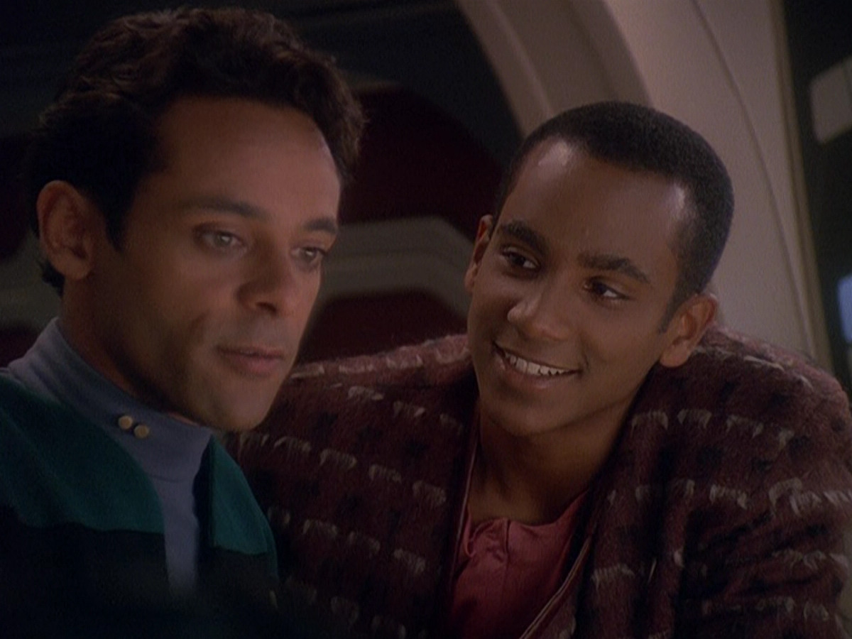 extant_StarTrek_DS9_5x04-NorTheBattleToTheStrong_00216.jpg