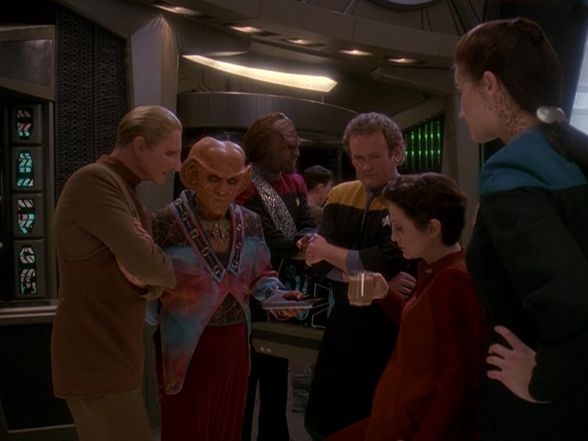 extant_StarTrek_DS9_5x04-NorTheBattleToTheStrong_00420.jpg