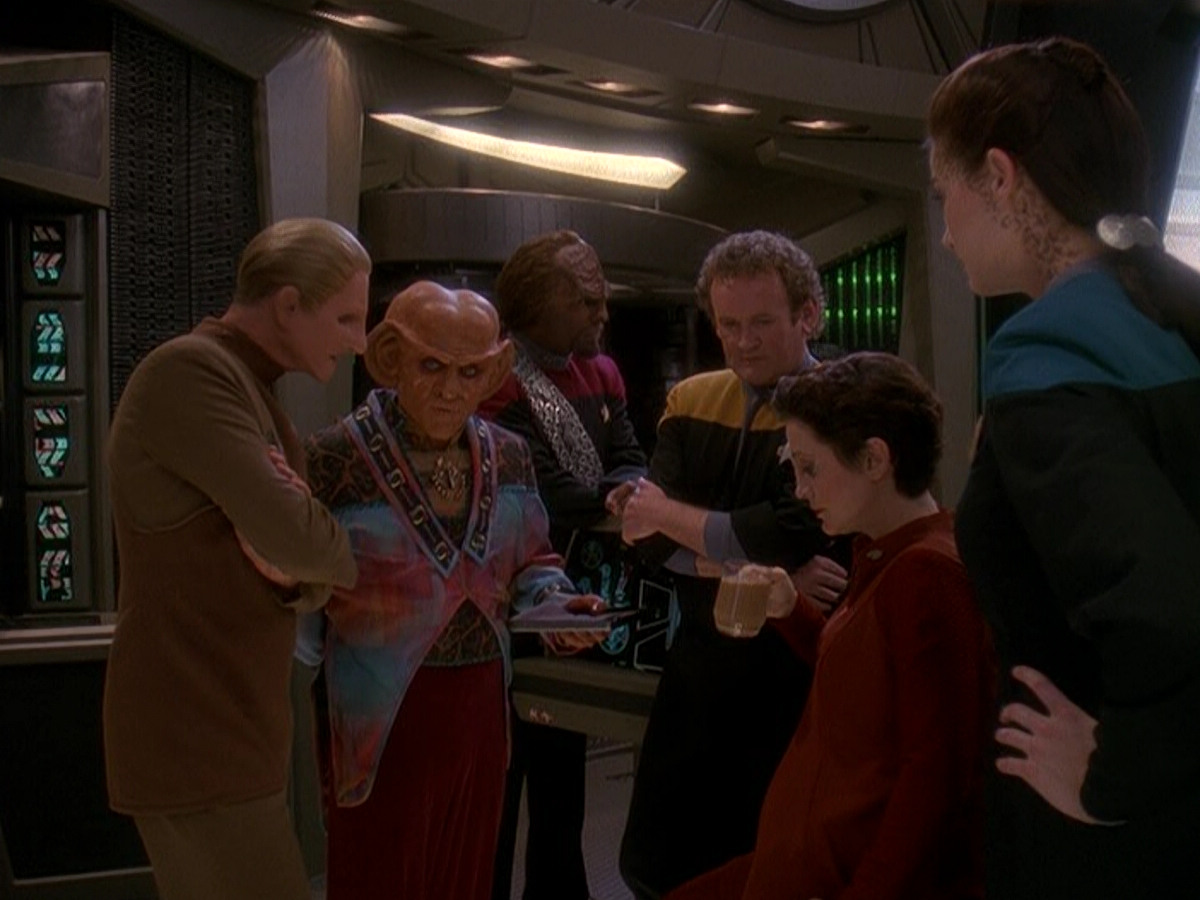 extant_StarTrek_DS9_5x04-NorTheBattleToTheStrong_00421.jpg