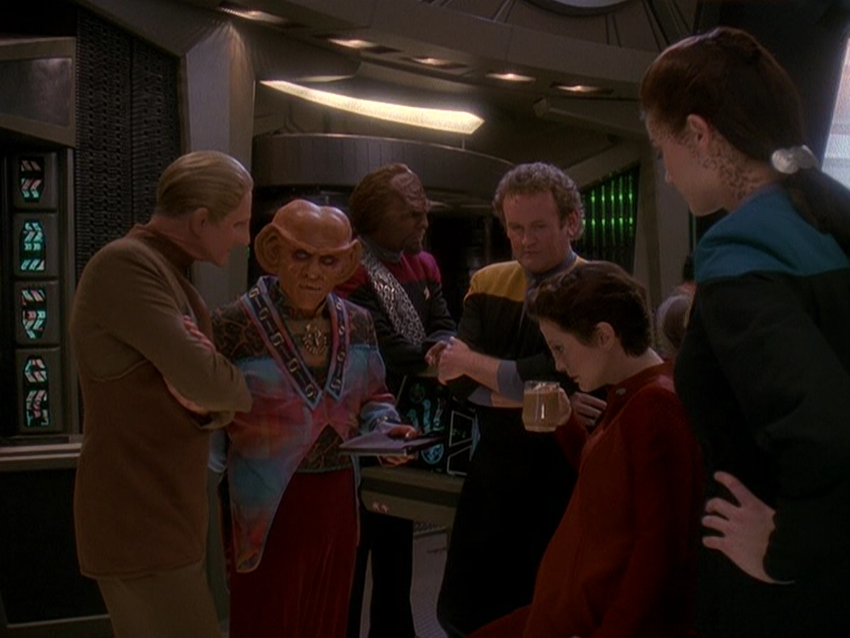 extant_StarTrek_DS9_5x04-NorTheBattleToTheStrong_00422.jpg