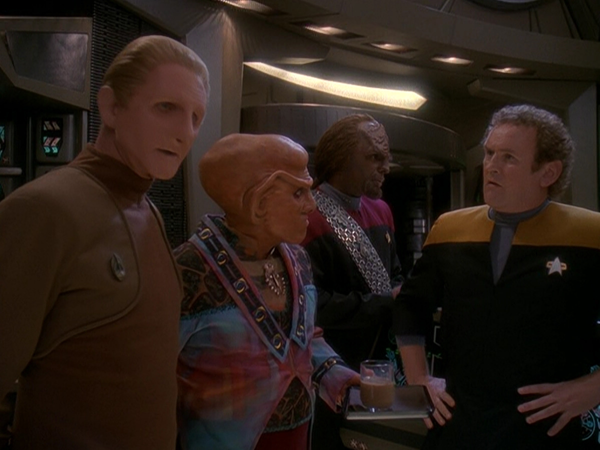extant_StarTrek_DS9_5x04-NorTheBattleToTheStrong_00475.jpg