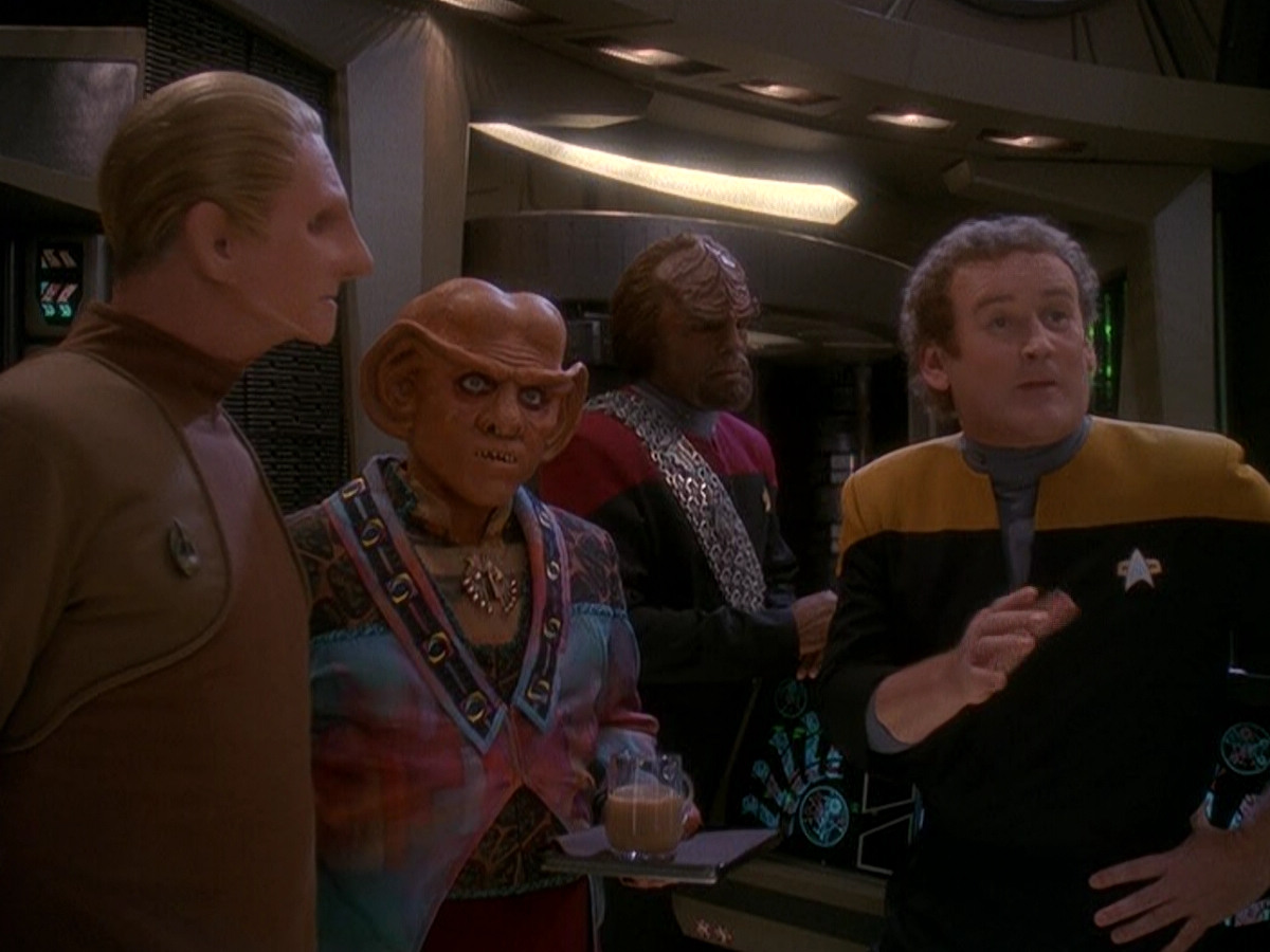 extant_StarTrek_DS9_5x04-NorTheBattleToTheStrong_00502.jpg