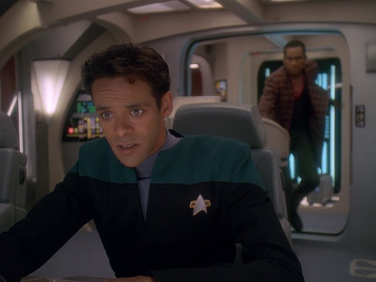 extant_StarTrek_DS9_5x04-NorTheBattleToTheStrong_00615.jpg