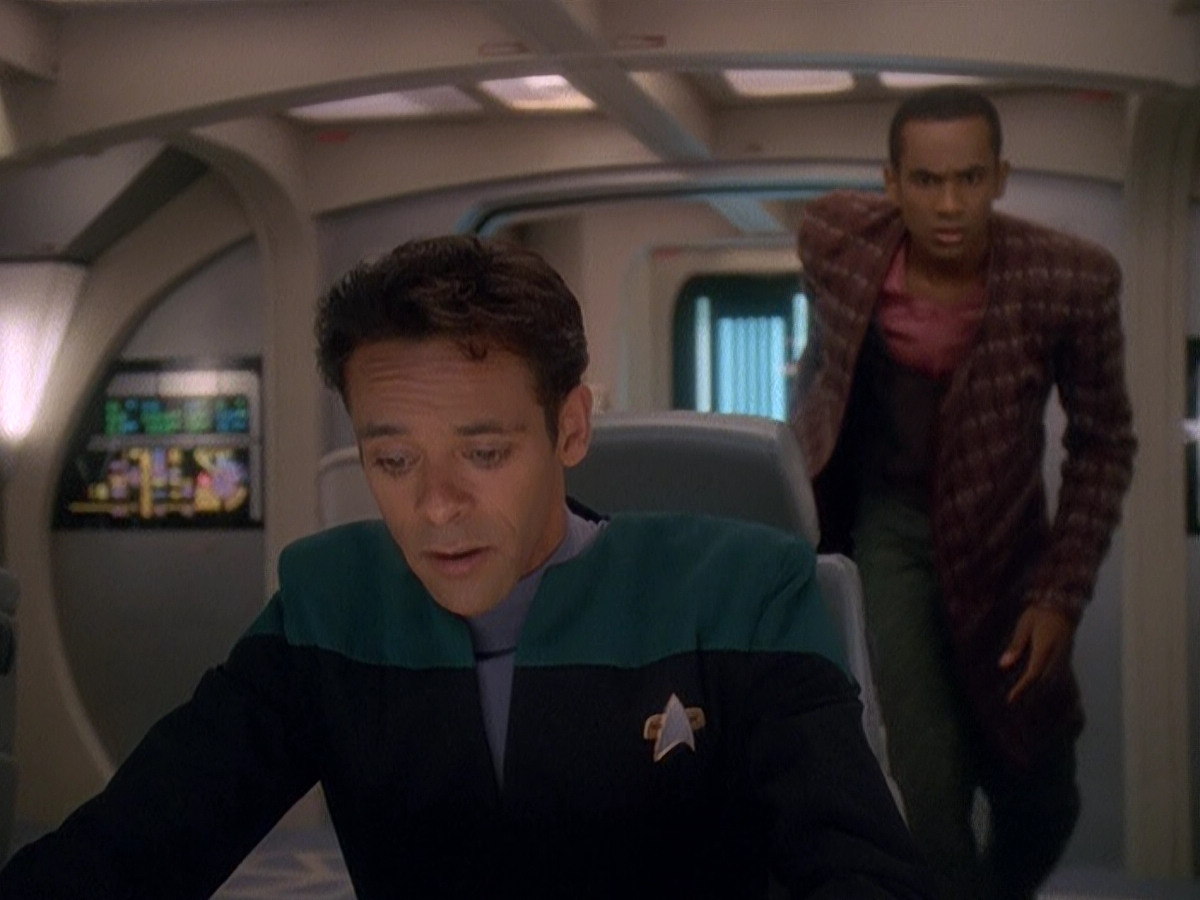 extant_StarTrek_DS9_5x04-NorTheBattleToTheStrong_00617.jpg