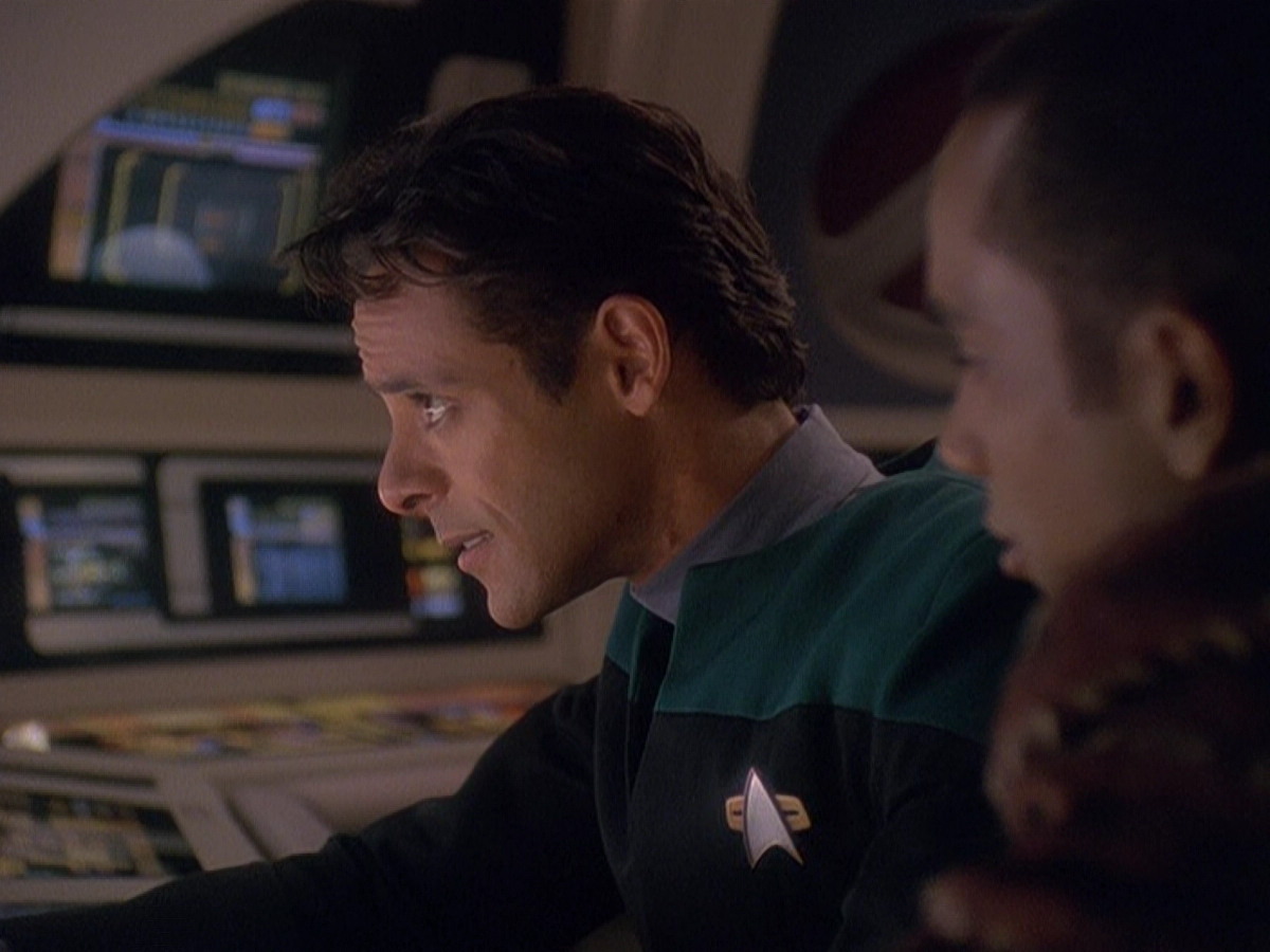 extant_StarTrek_DS9_5x04-NorTheBattleToTheStrong_00624.jpg