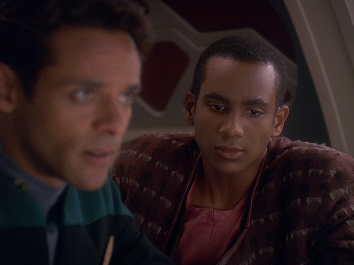 extant_StarTrek_DS9_5x04-NorTheBattleToTheStrong_00627.jpg