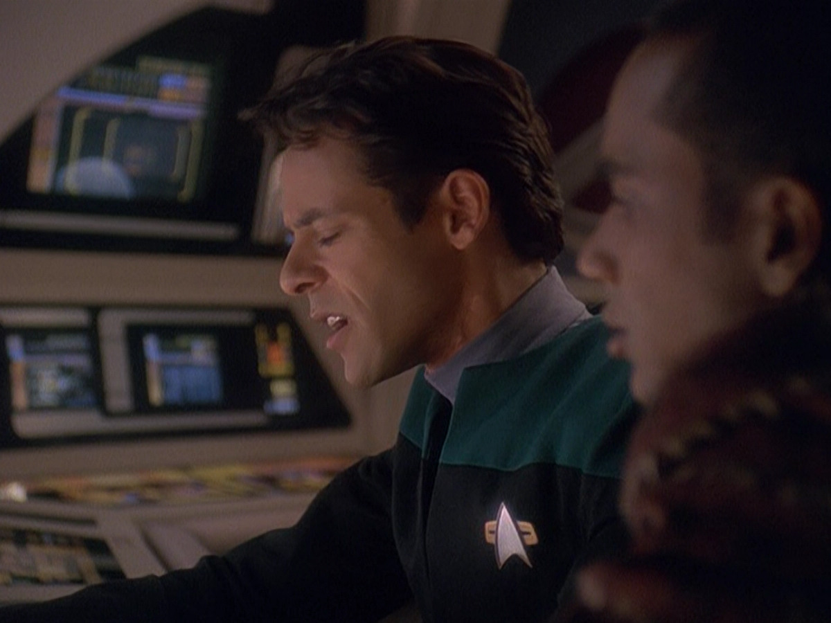 extant_StarTrek_DS9_5x04-NorTheBattleToTheStrong_00640.jpg
