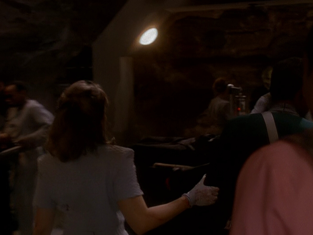 extant_StarTrek_DS9_5x04-NorTheBattleToTheStrong_00675.jpg