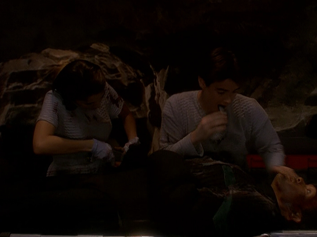extant_StarTrek_DS9_5x04-NorTheBattleToTheStrong_00681.jpg