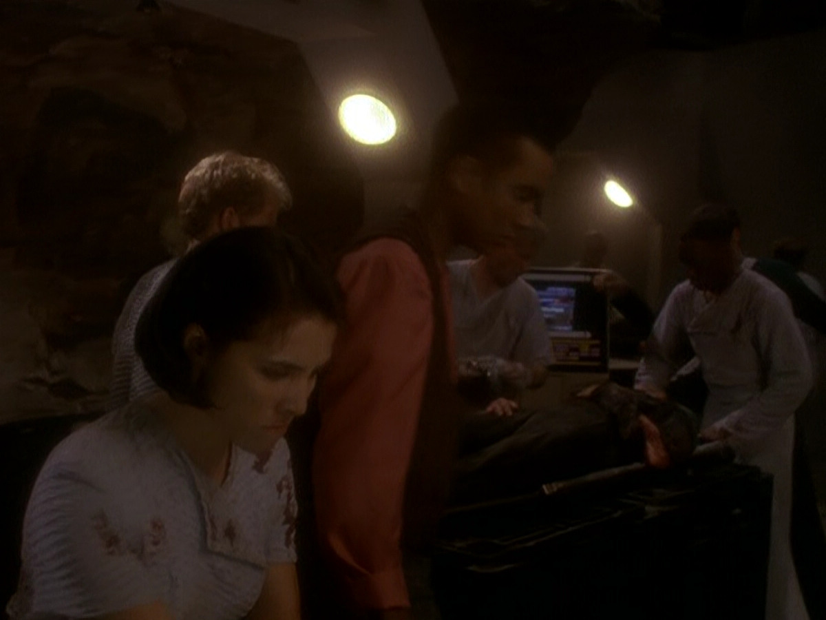 extant_StarTrek_DS9_5x04-NorTheBattleToTheStrong_00699.jpg