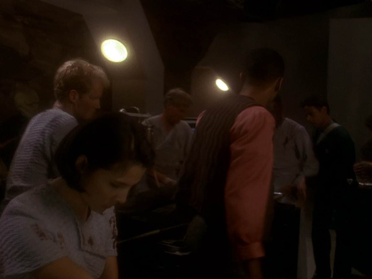 extant_StarTrek_DS9_5x04-NorTheBattleToTheStrong_00700.jpg