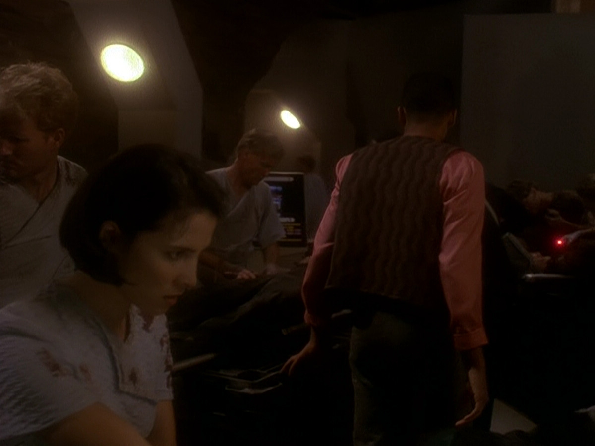 extant_StarTrek_DS9_5x04-NorTheBattleToTheStrong_00701.jpg