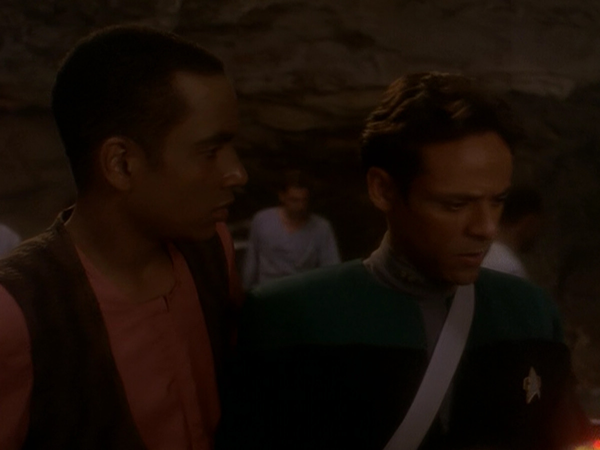 extant_StarTrek_DS9_5x04-NorTheBattleToTheStrong_00706.jpg