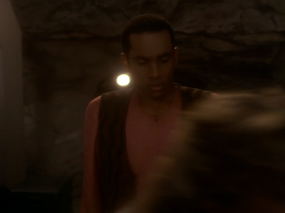 extant_StarTrek_DS9_5x04-NorTheBattleToTheStrong_00714.jpg