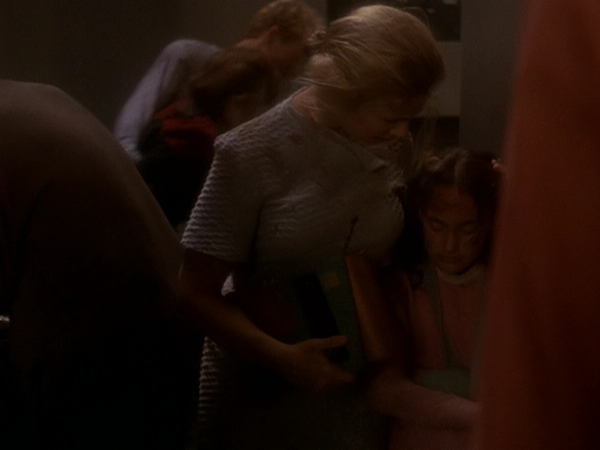 extant_StarTrek_DS9_5x04-NorTheBattleToTheStrong_00719.jpg