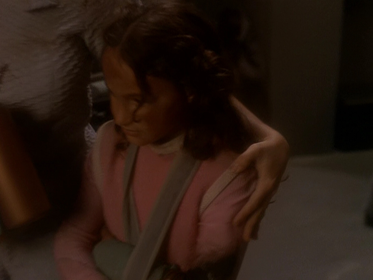 extant_StarTrek_DS9_5x04-NorTheBattleToTheStrong_00722.jpg
