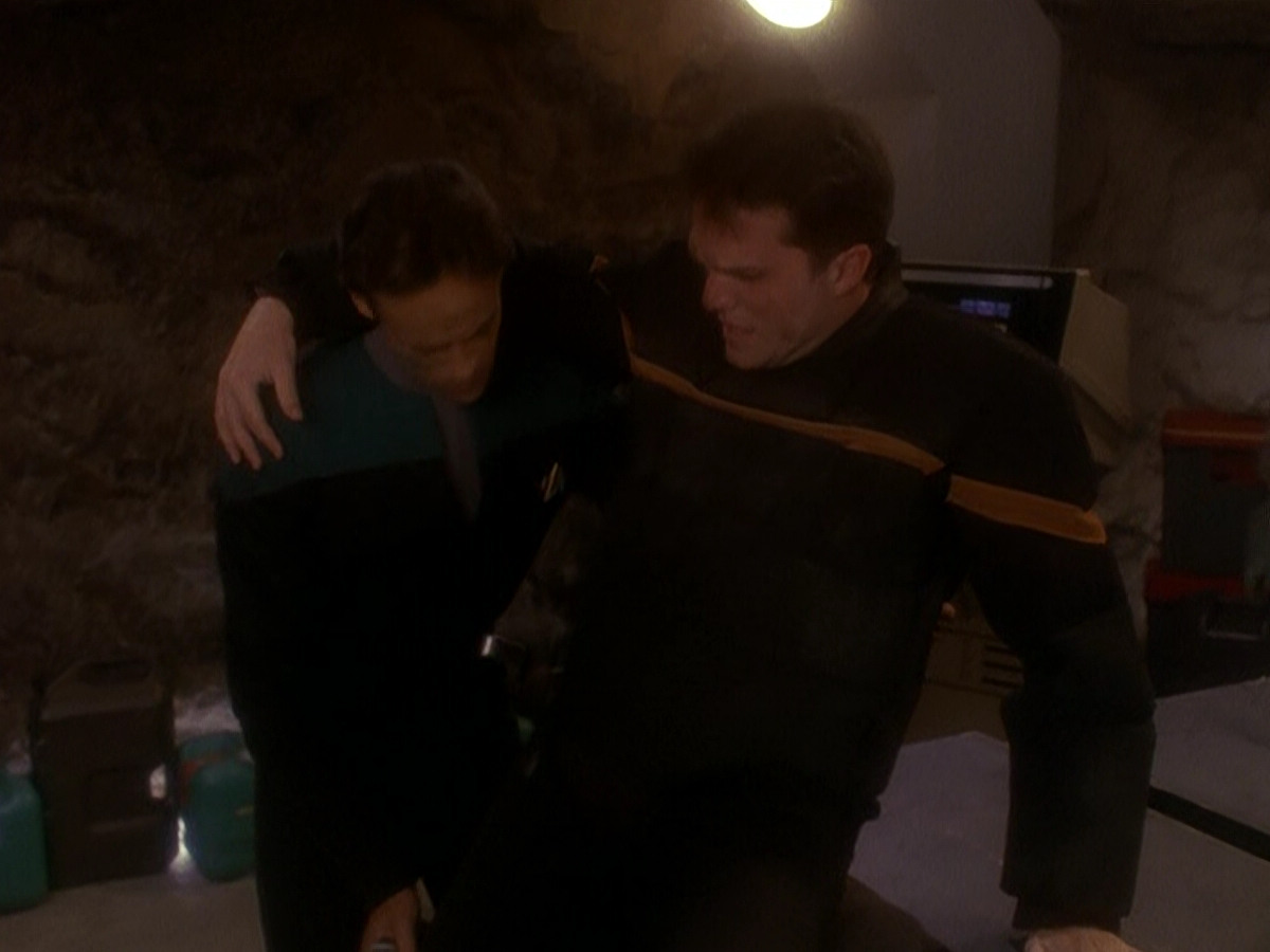 extant_StarTrek_DS9_5x04-NorTheBattleToTheStrong_00744.jpg