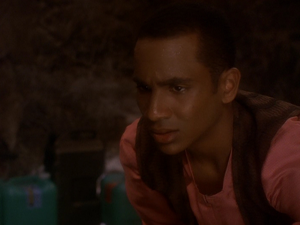 extant_StarTrek_DS9_5x04-NorTheBattleToTheStrong_00766.jpg