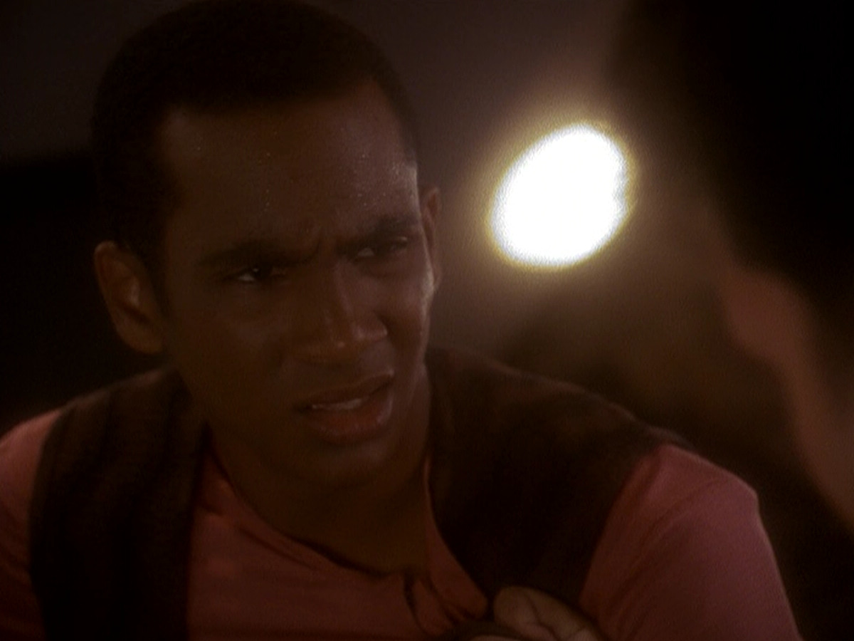 extant_StarTrek_DS9_5x04-NorTheBattleToTheStrong_00820.jpg