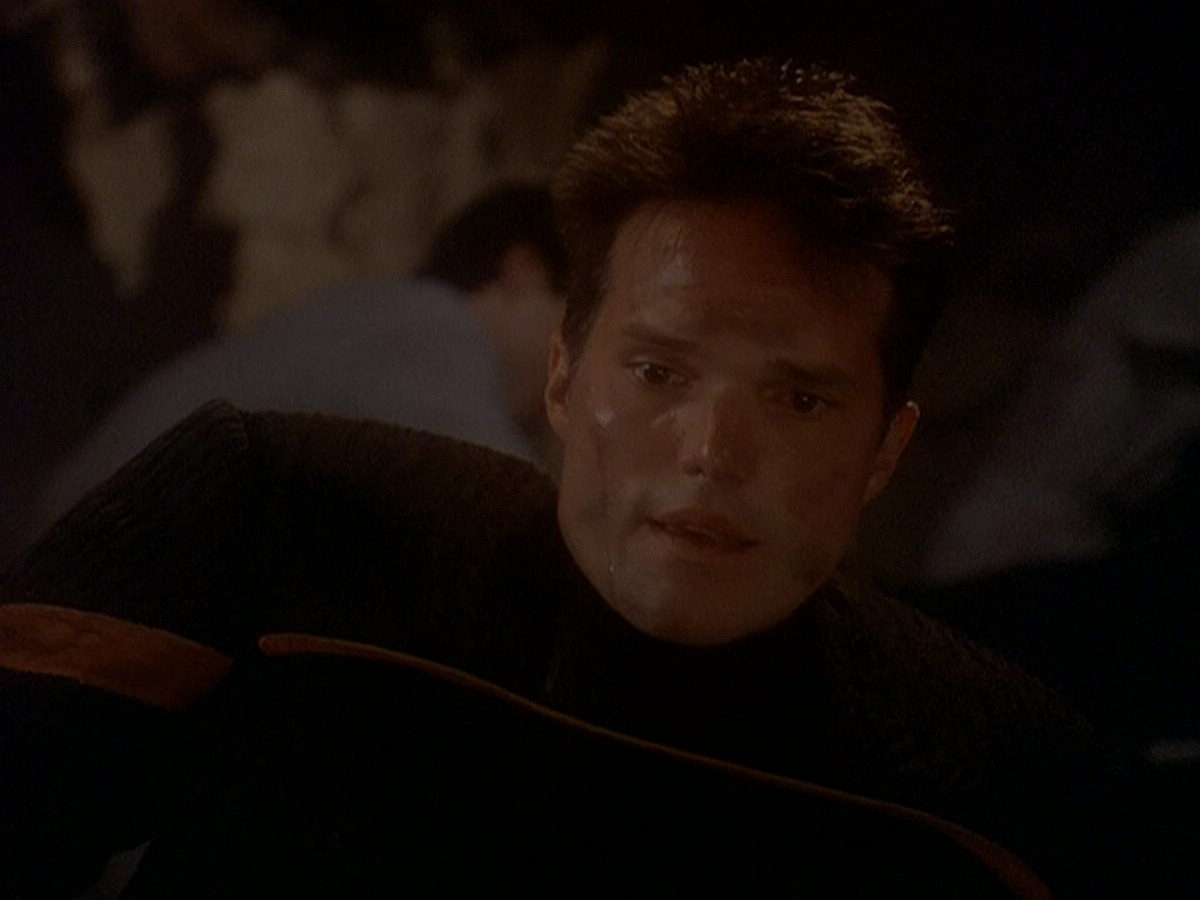 extant_StarTrek_DS9_5x04-NorTheBattleToTheStrong_00852.jpg