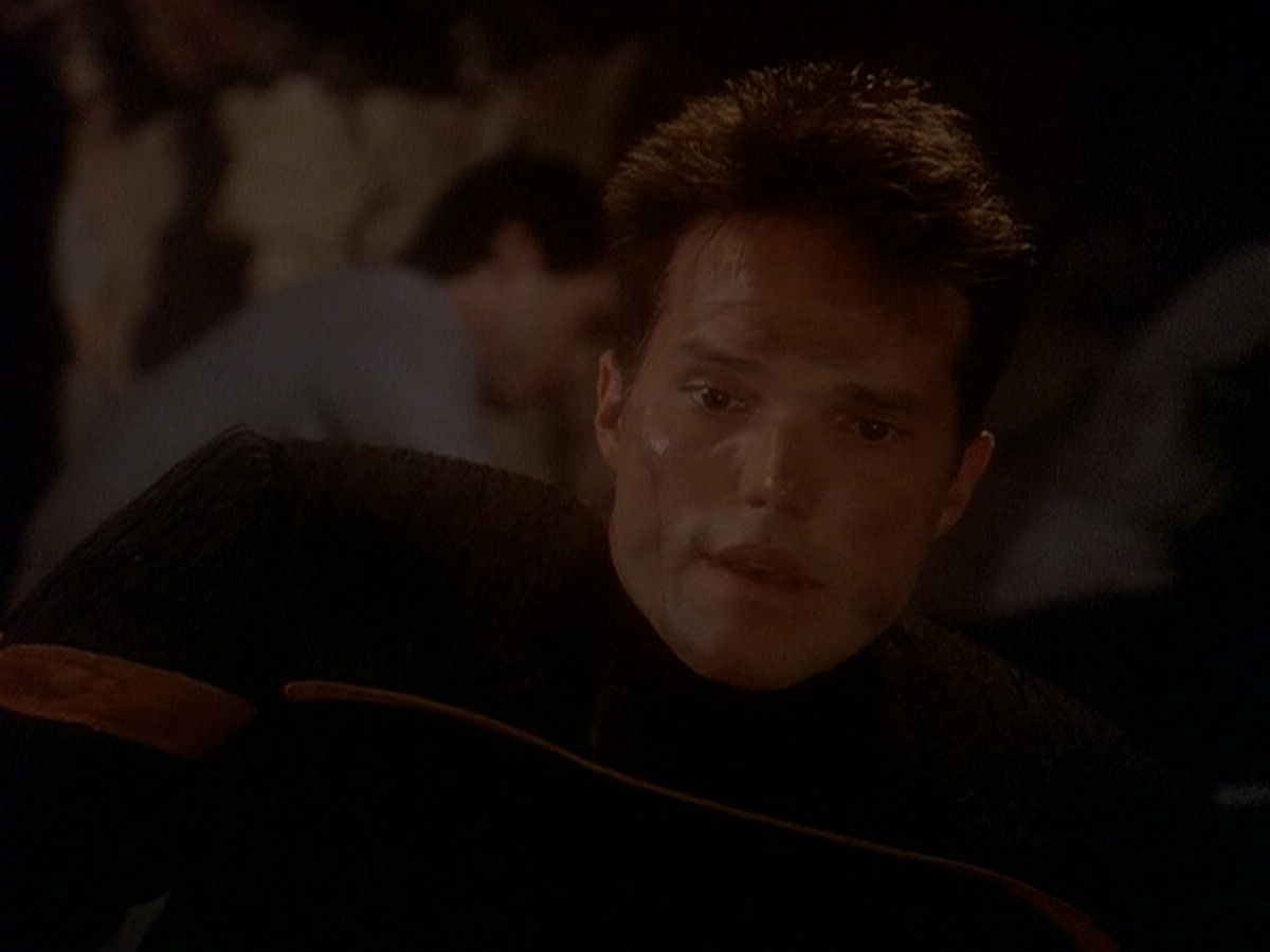 extant_StarTrek_DS9_5x04-NorTheBattleToTheStrong_00855.jpg