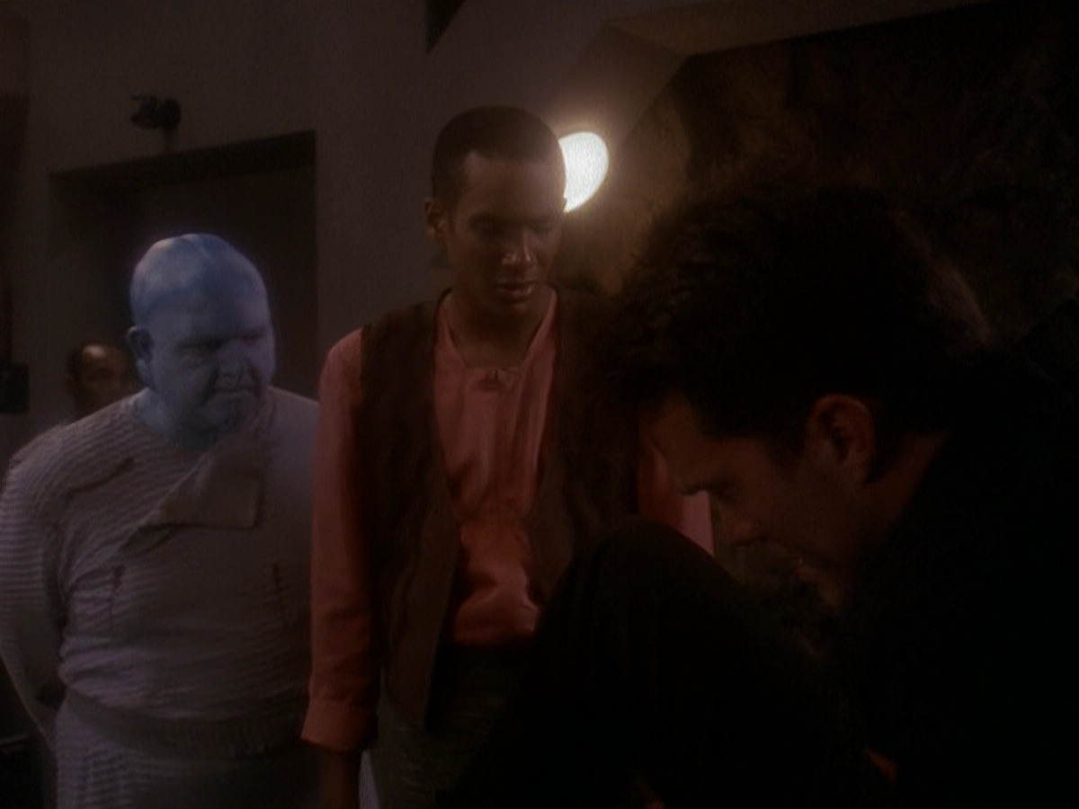 extant_StarTrek_DS9_5x04-NorTheBattleToTheStrong_00890.jpg