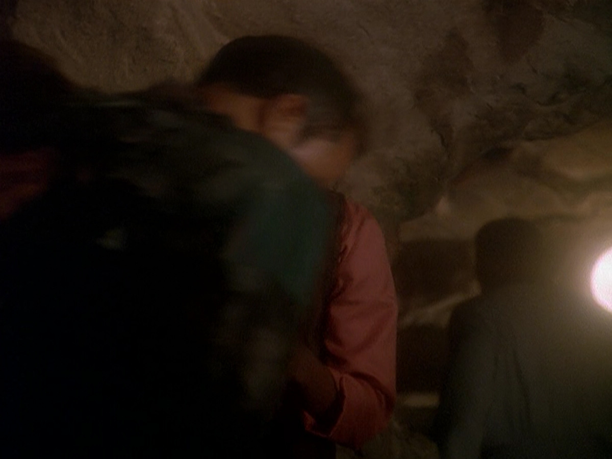 extant_StarTrek_DS9_5x04-NorTheBattleToTheStrong_00915.jpg