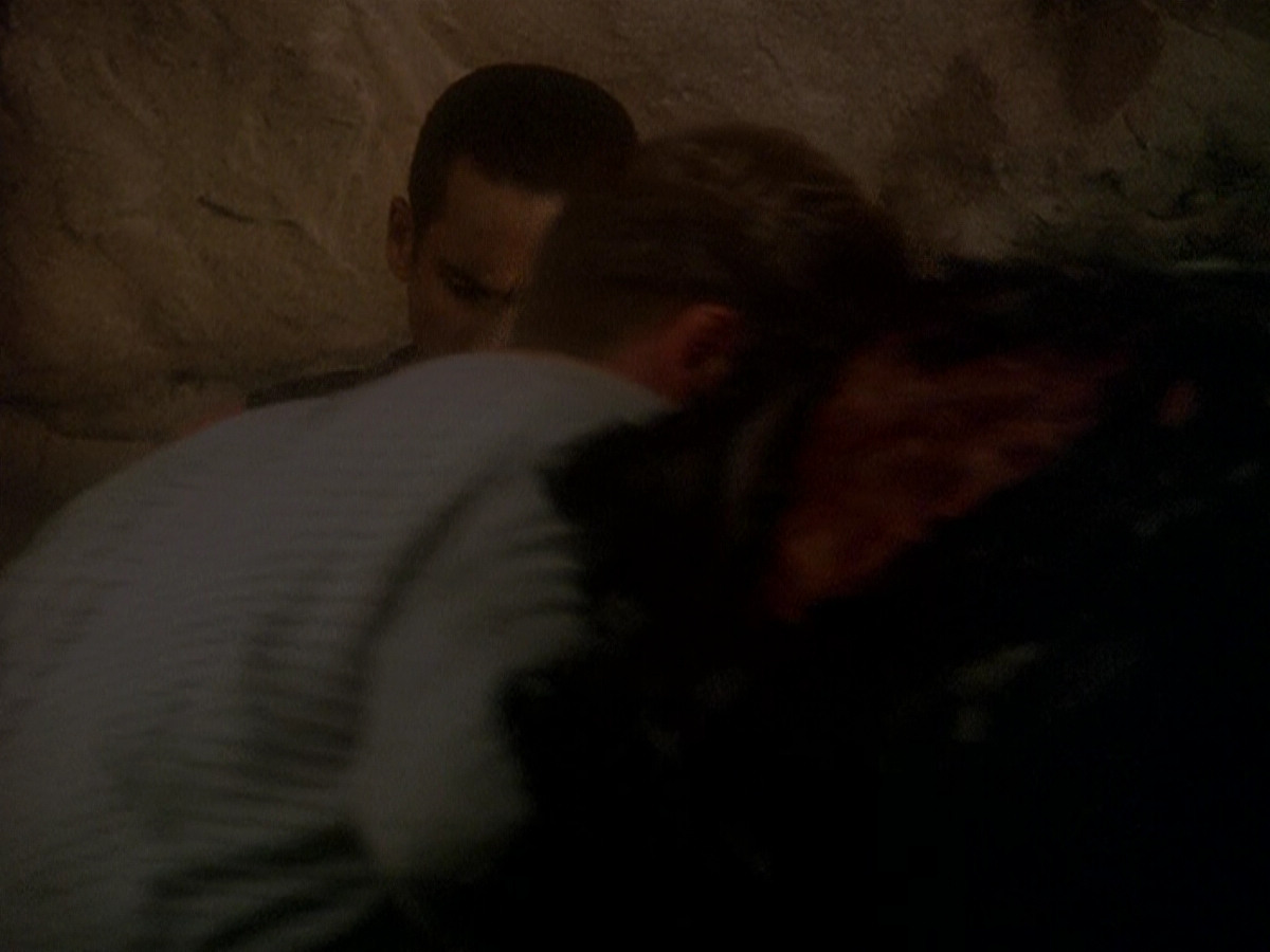 extant_StarTrek_DS9_5x04-NorTheBattleToTheStrong_00916.jpg