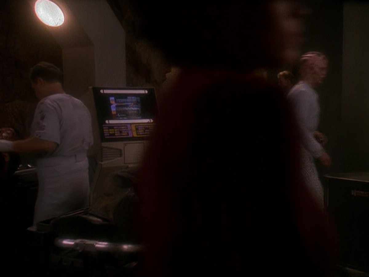 extant_StarTrek_DS9_5x04-NorTheBattleToTheStrong_00928.jpg