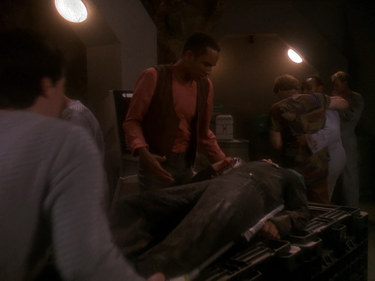 extant_StarTrek_DS9_5x04-NorTheBattleToTheStrong_00937.jpg