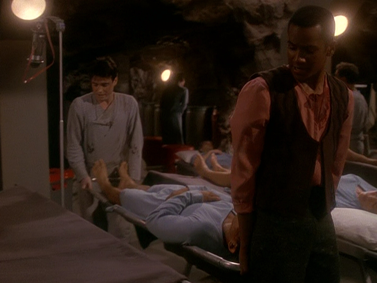 extant_StarTrek_DS9_5x04-NorTheBattleToTheStrong_00982.jpg