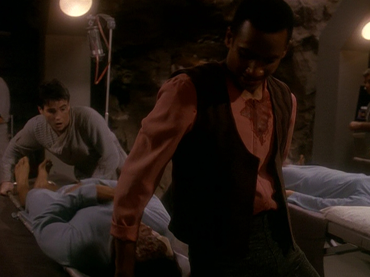 extant_StarTrek_DS9_5x04-NorTheBattleToTheStrong_00987.jpg