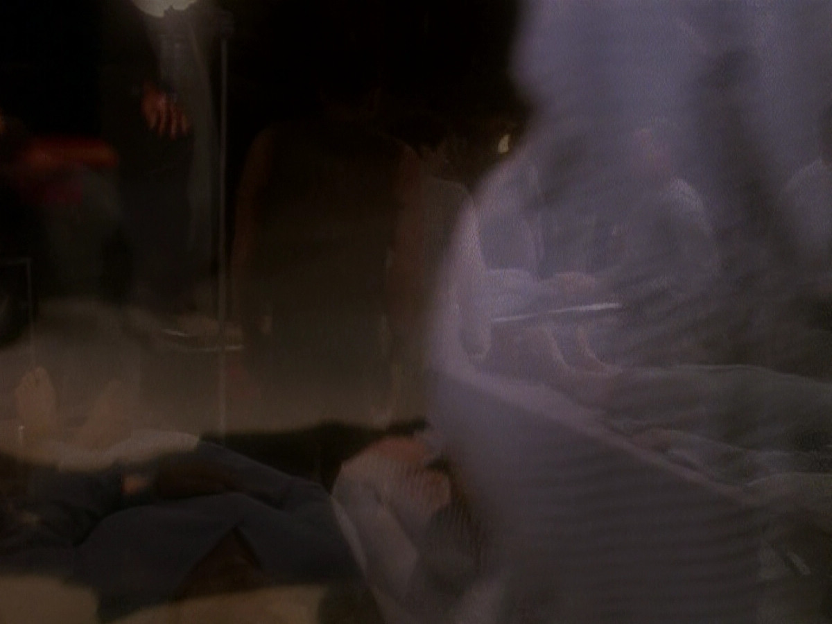 extant_StarTrek_DS9_5x04-NorTheBattleToTheStrong_00996.jpg