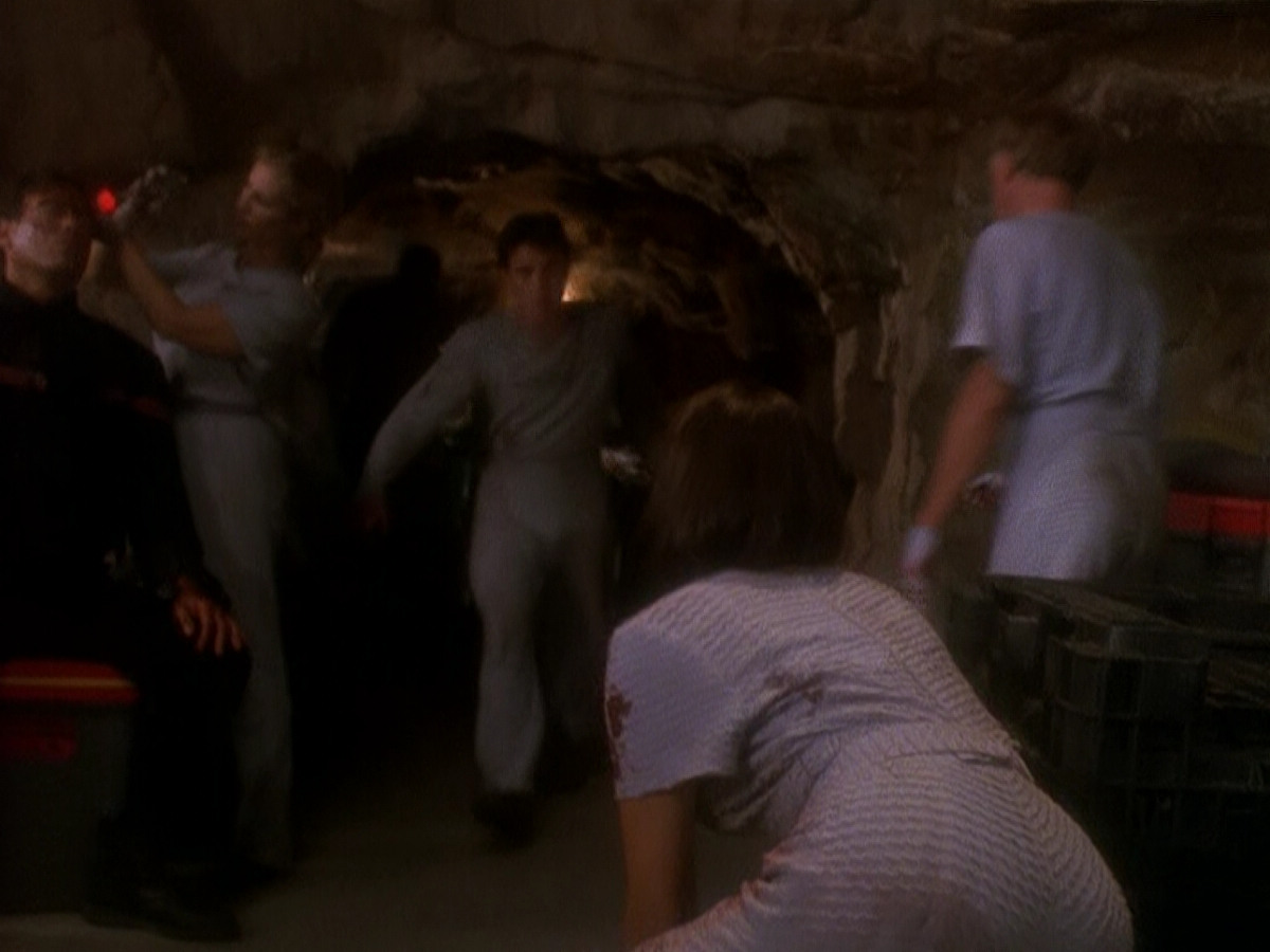 extant_StarTrek_DS9_5x04-NorTheBattleToTheStrong_00997.jpg