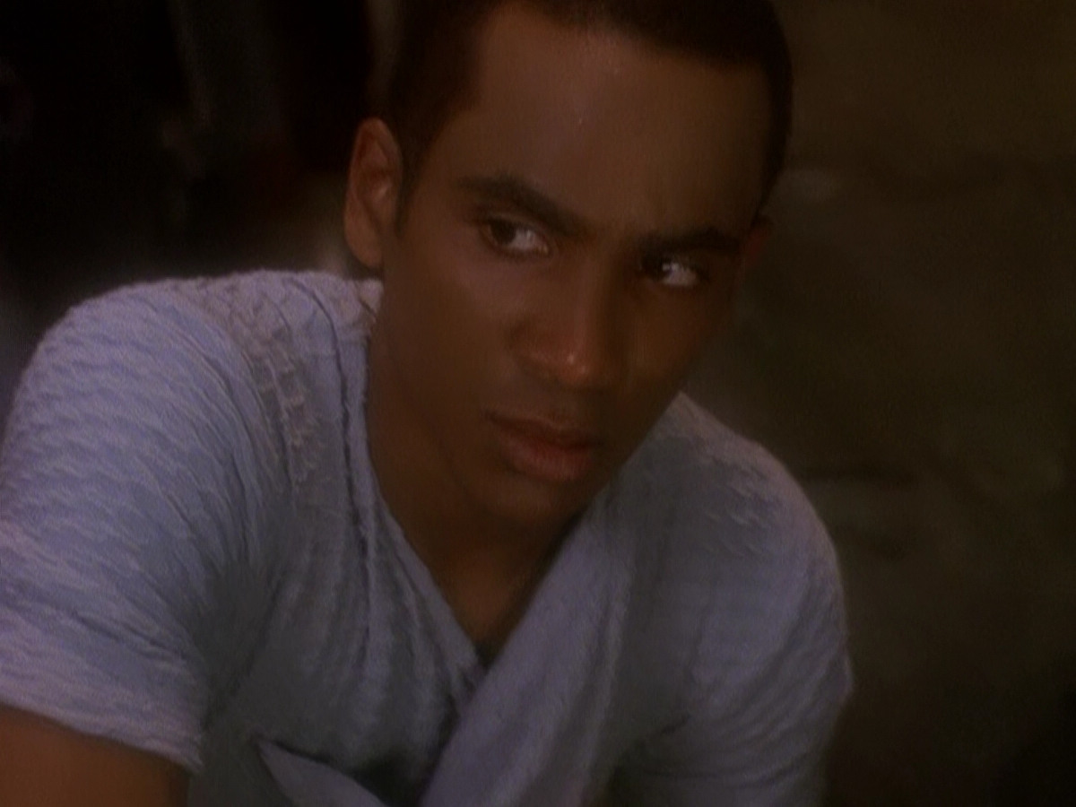 extant_StarTrek_DS9_5x04-NorTheBattleToTheStrong_01011.jpg