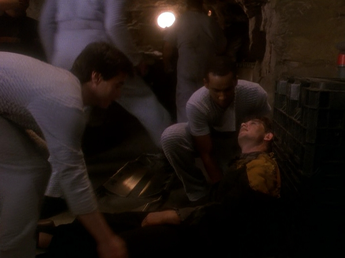 extant_StarTrek_DS9_5x04-NorTheBattleToTheStrong_01019.jpg