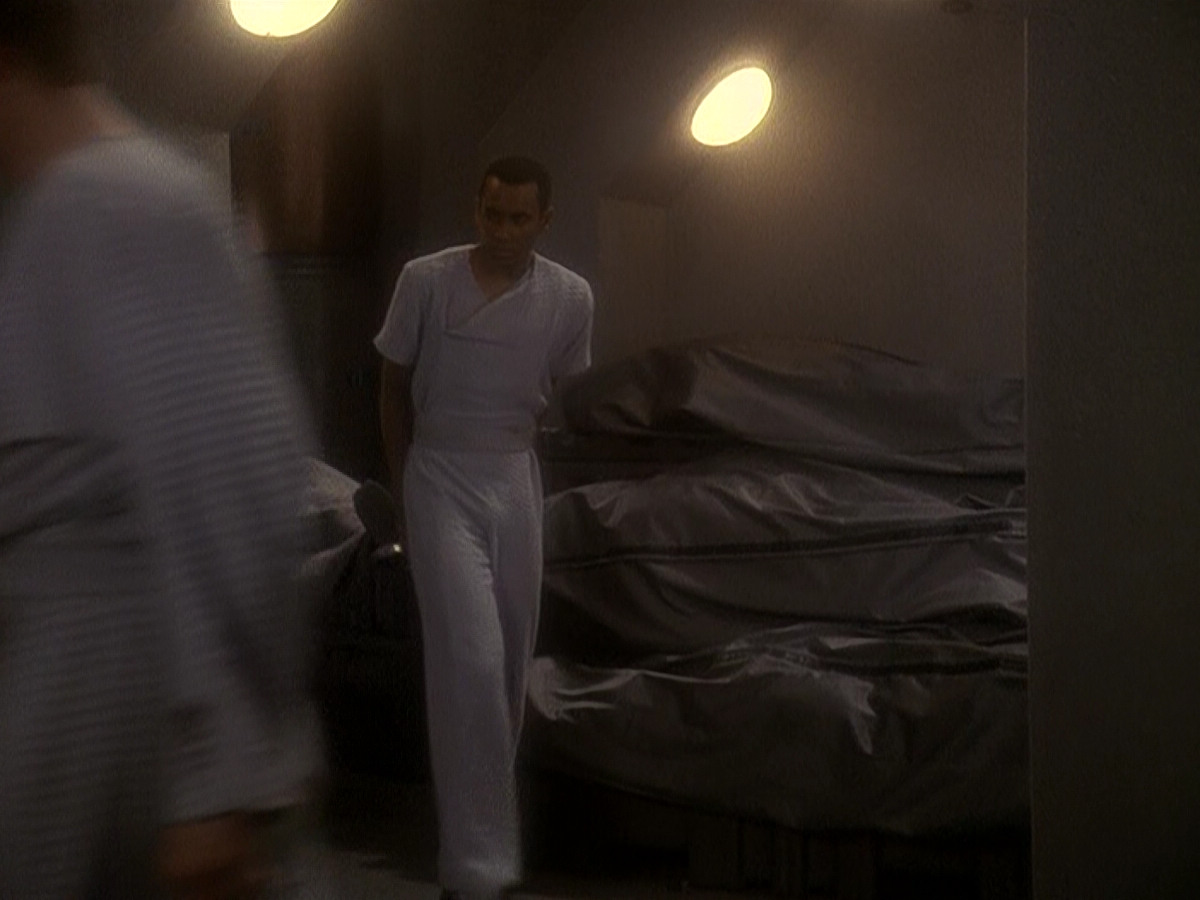 extant_StarTrek_DS9_5x04-NorTheBattleToTheStrong_01022.jpg
