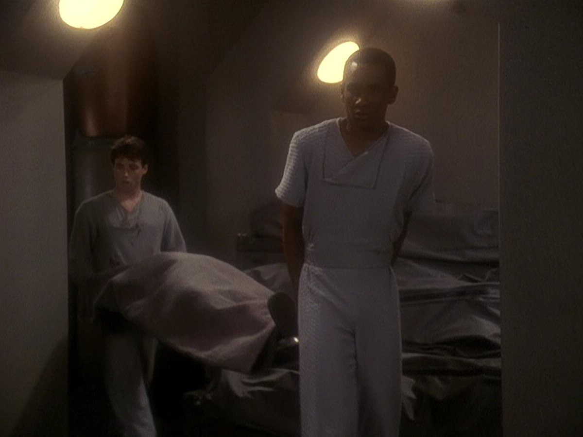 extant_StarTrek_DS9_5x04-NorTheBattleToTheStrong_01024.jpg