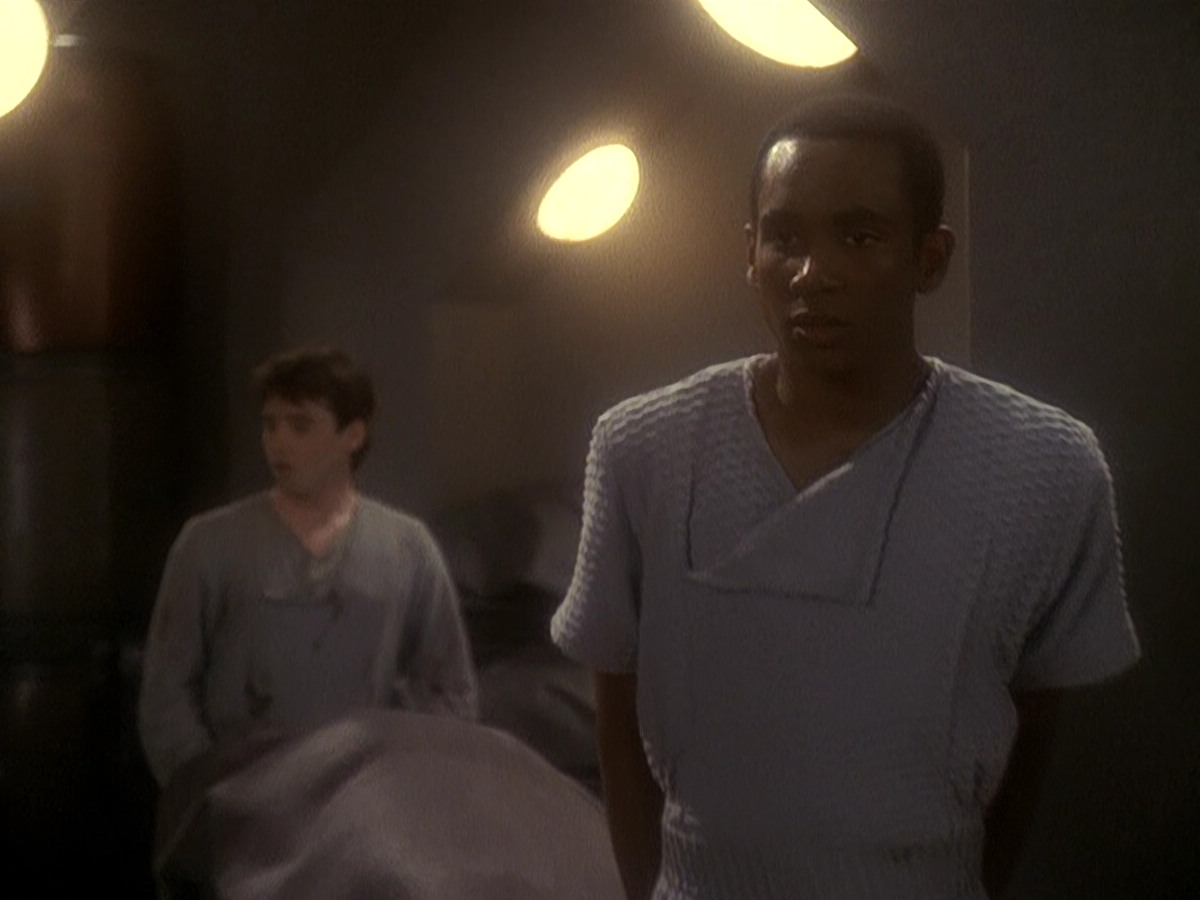 extant_StarTrek_DS9_5x04-NorTheBattleToTheStrong_01026.jpg