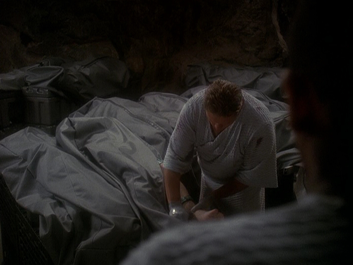 extant_StarTrek_DS9_5x04-NorTheBattleToTheStrong_01033.jpg