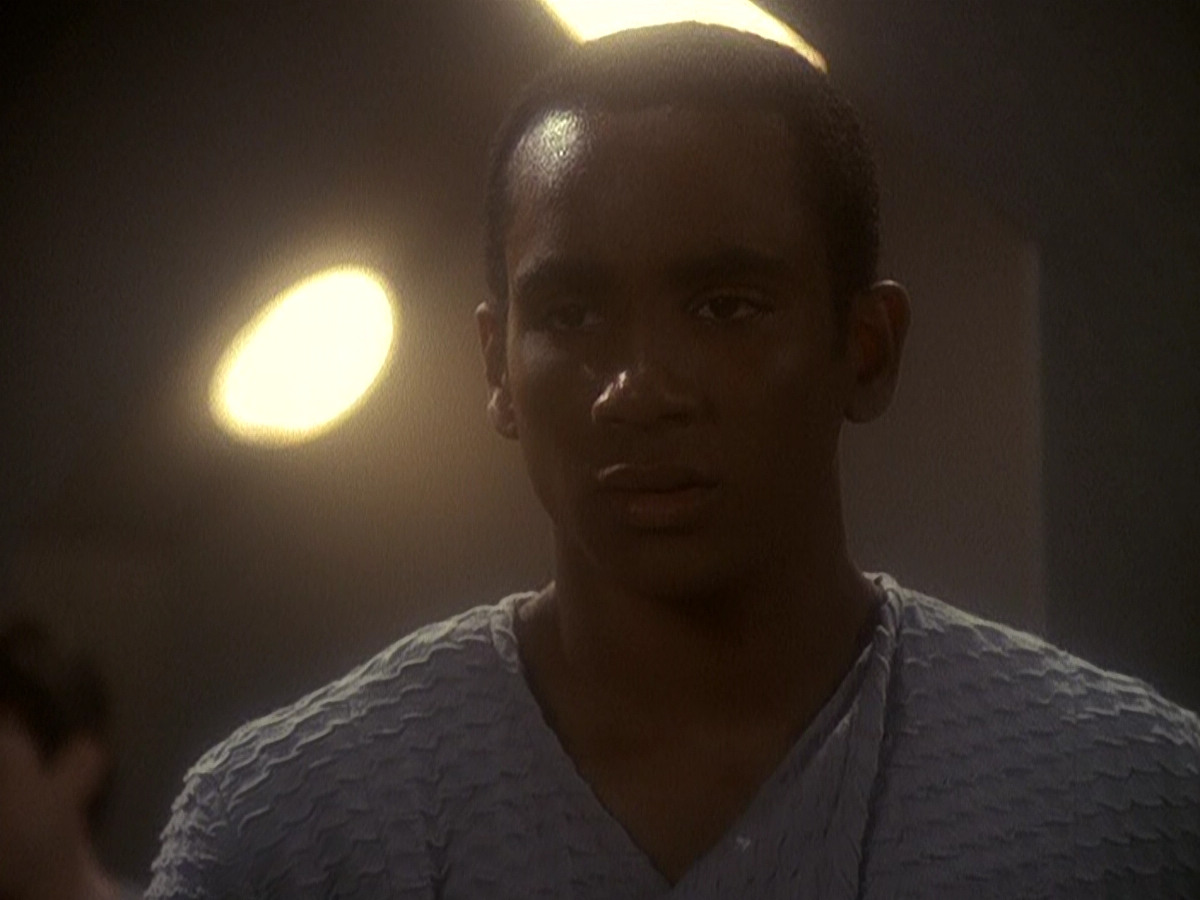 extant_StarTrek_DS9_5x04-NorTheBattleToTheStrong_01043.jpg