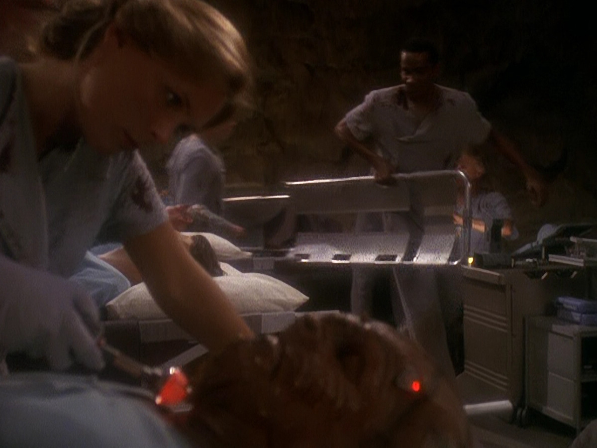 extant_StarTrek_DS9_5x04-NorTheBattleToTheStrong_01047.jpg
