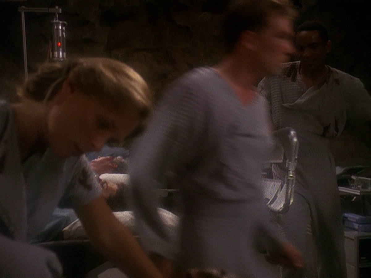 extant_StarTrek_DS9_5x04-NorTheBattleToTheStrong_01048.jpg
