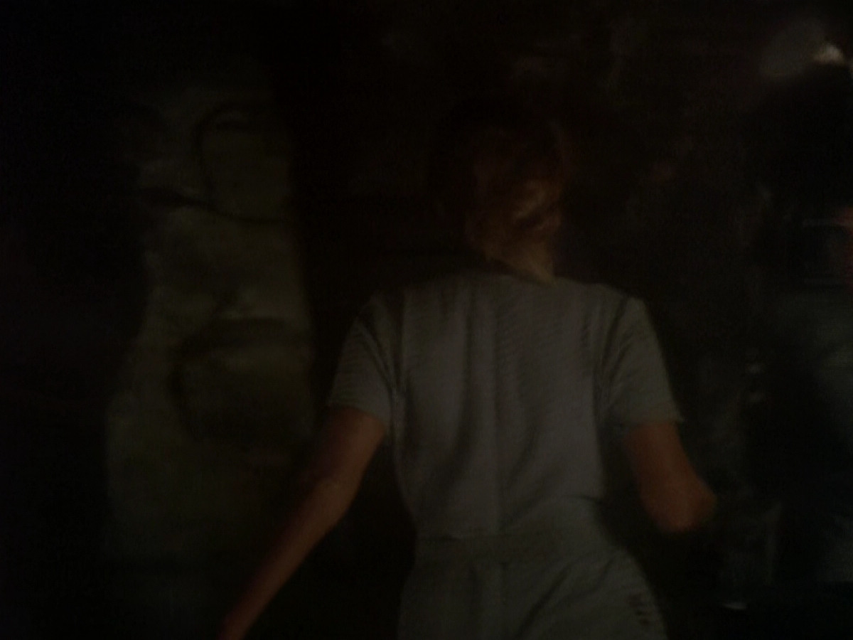 extant_StarTrek_DS9_5x04-NorTheBattleToTheStrong_01055.jpg