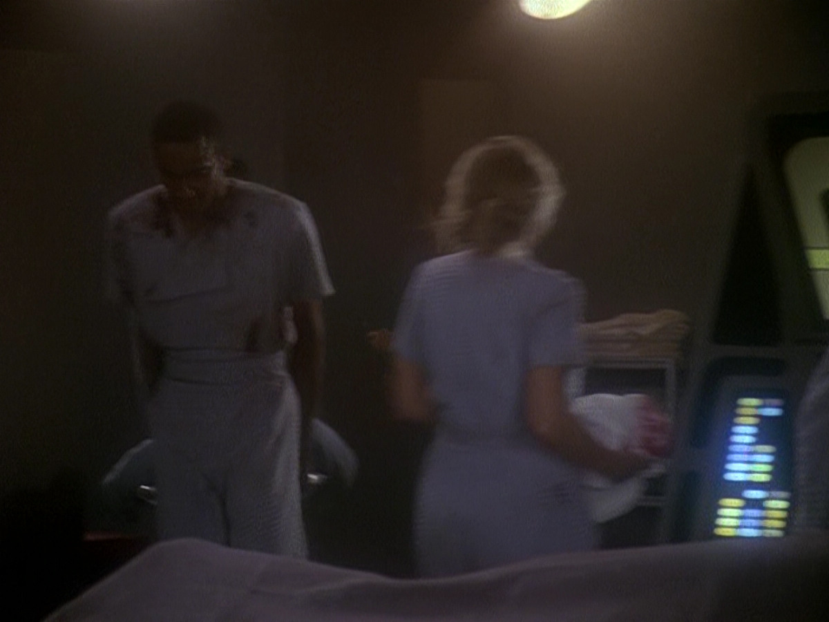 extant_StarTrek_DS9_5x04-NorTheBattleToTheStrong_01064.jpg