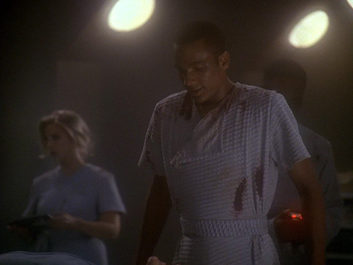 extant_StarTrek_DS9_5x04-NorTheBattleToTheStrong_01077.jpg