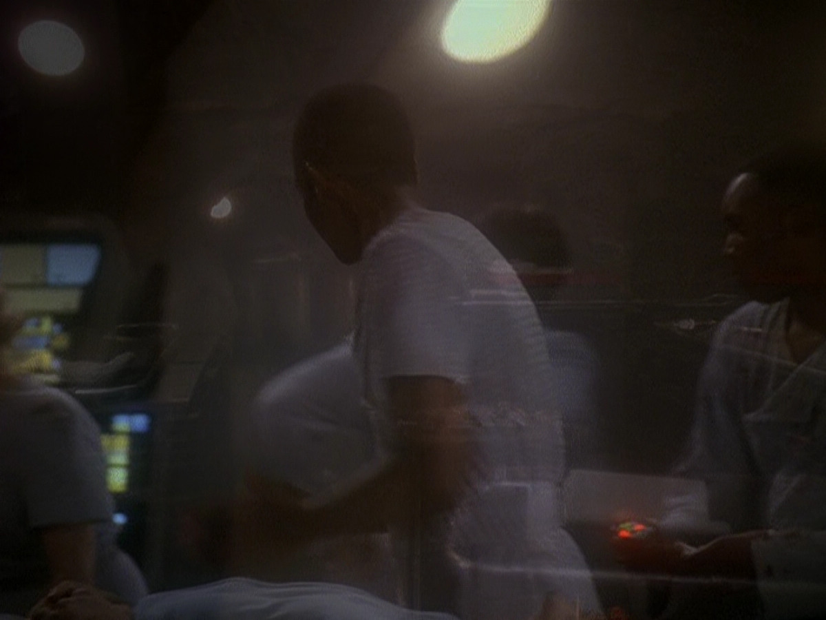 extant_StarTrek_DS9_5x04-NorTheBattleToTheStrong_01079.jpg