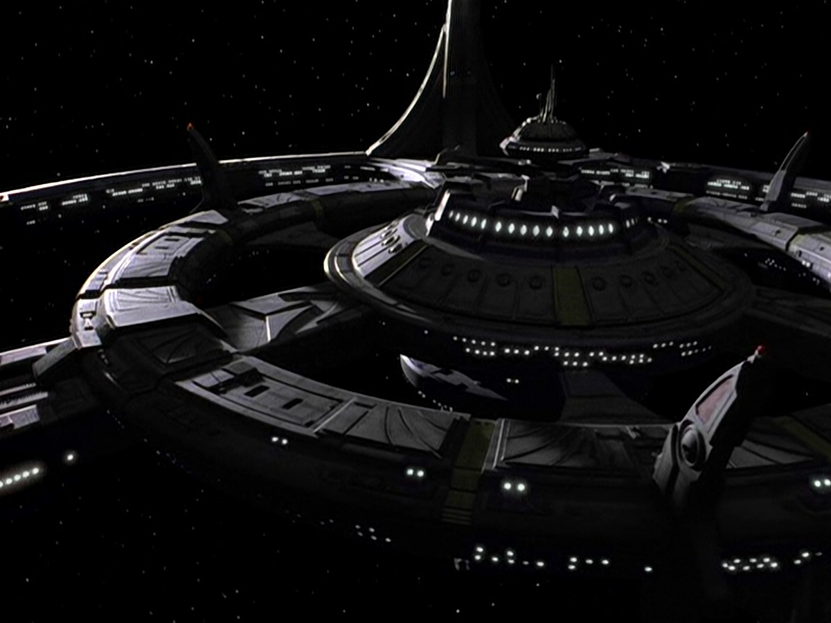 extant_StarTrek_DS9_5x04-NorTheBattleToTheStrong_01107.jpg
