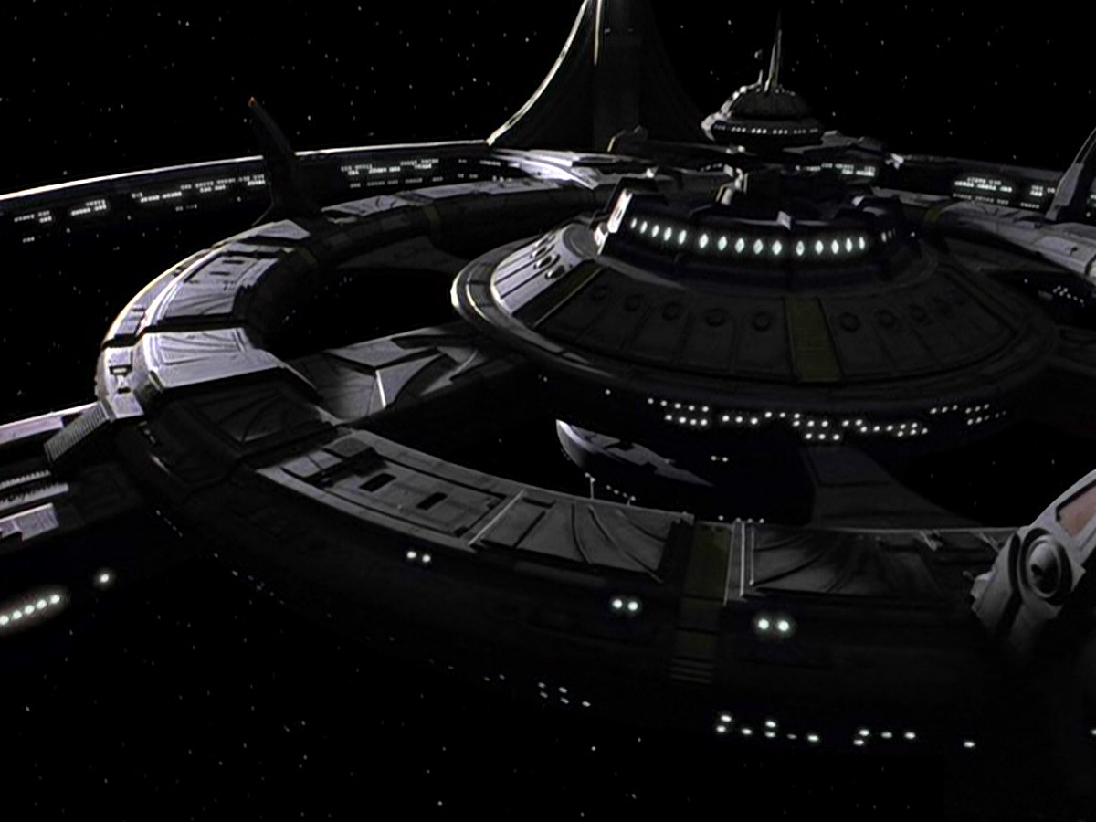 extant_StarTrek_DS9_5x04-NorTheBattleToTheStrong_01110.jpg