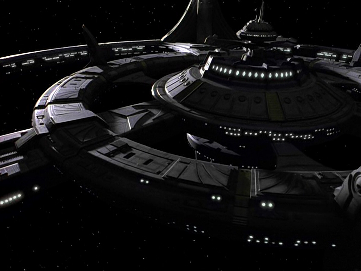 extant_StarTrek_DS9_5x04-NorTheBattleToTheStrong_01111.jpg
